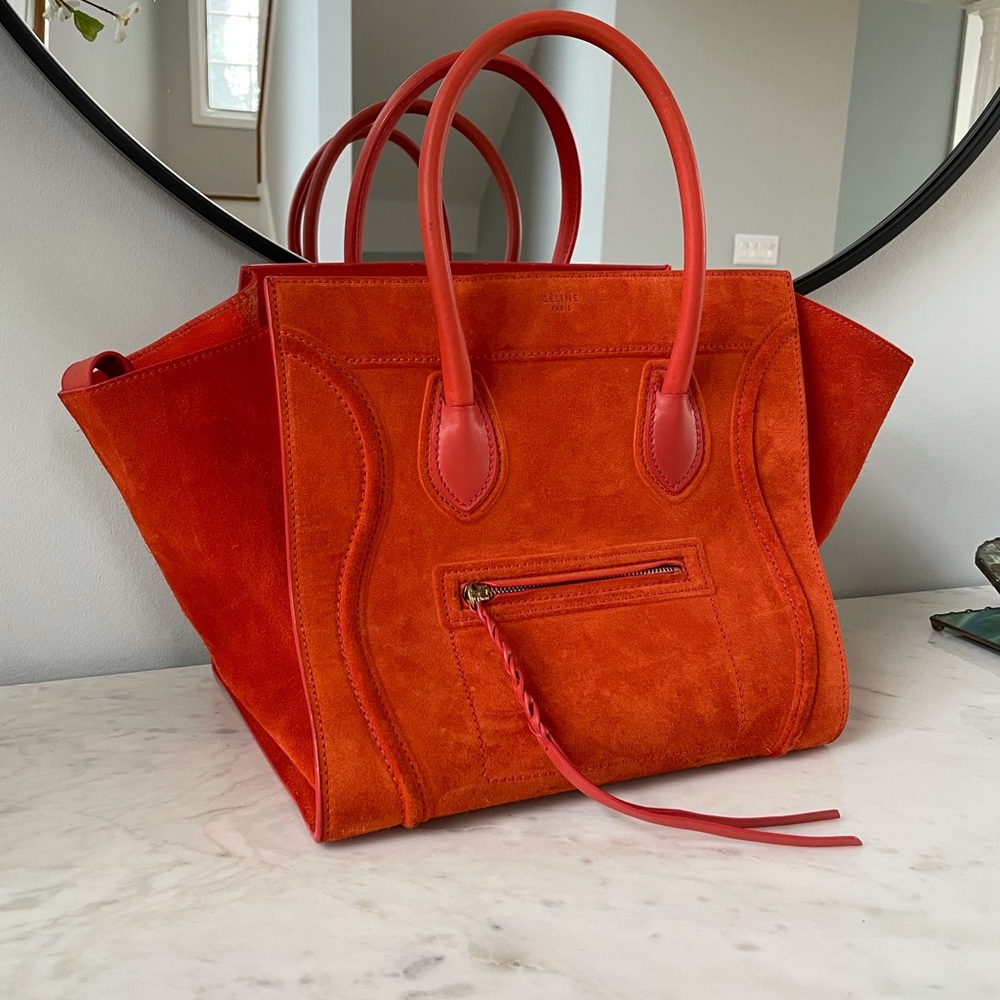 AUTHENTIC CELINE PHANTOM (medium)